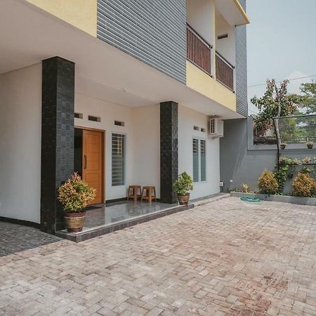 Reddoorz Syariah Near Pahoman Stadium Lampung Bandar Lampung Ngoại thất bức ảnh