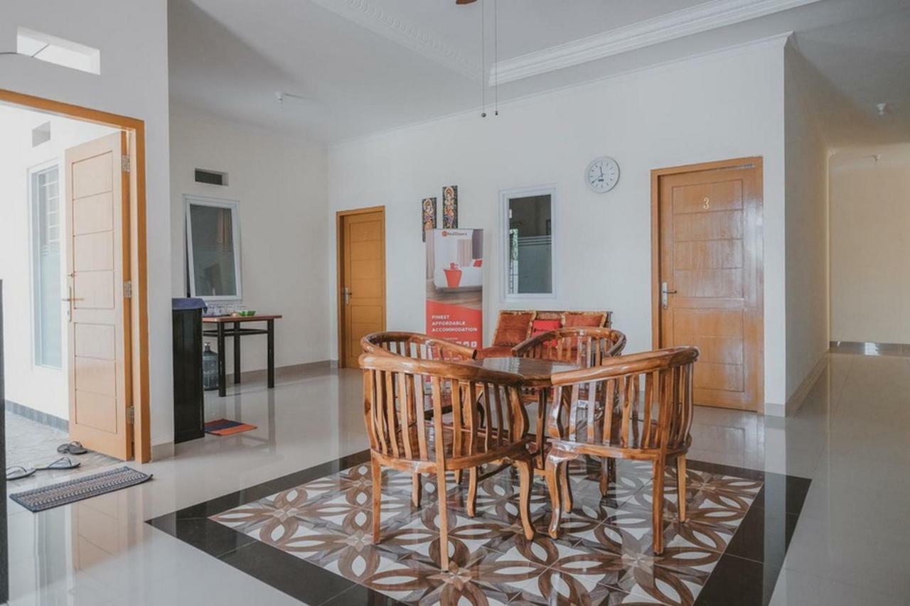 Reddoorz Syariah Near Pahoman Stadium Lampung Bandar Lampung Ngoại thất bức ảnh