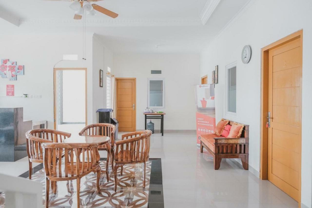 Reddoorz Syariah Near Pahoman Stadium Lampung Bandar Lampung Ngoại thất bức ảnh