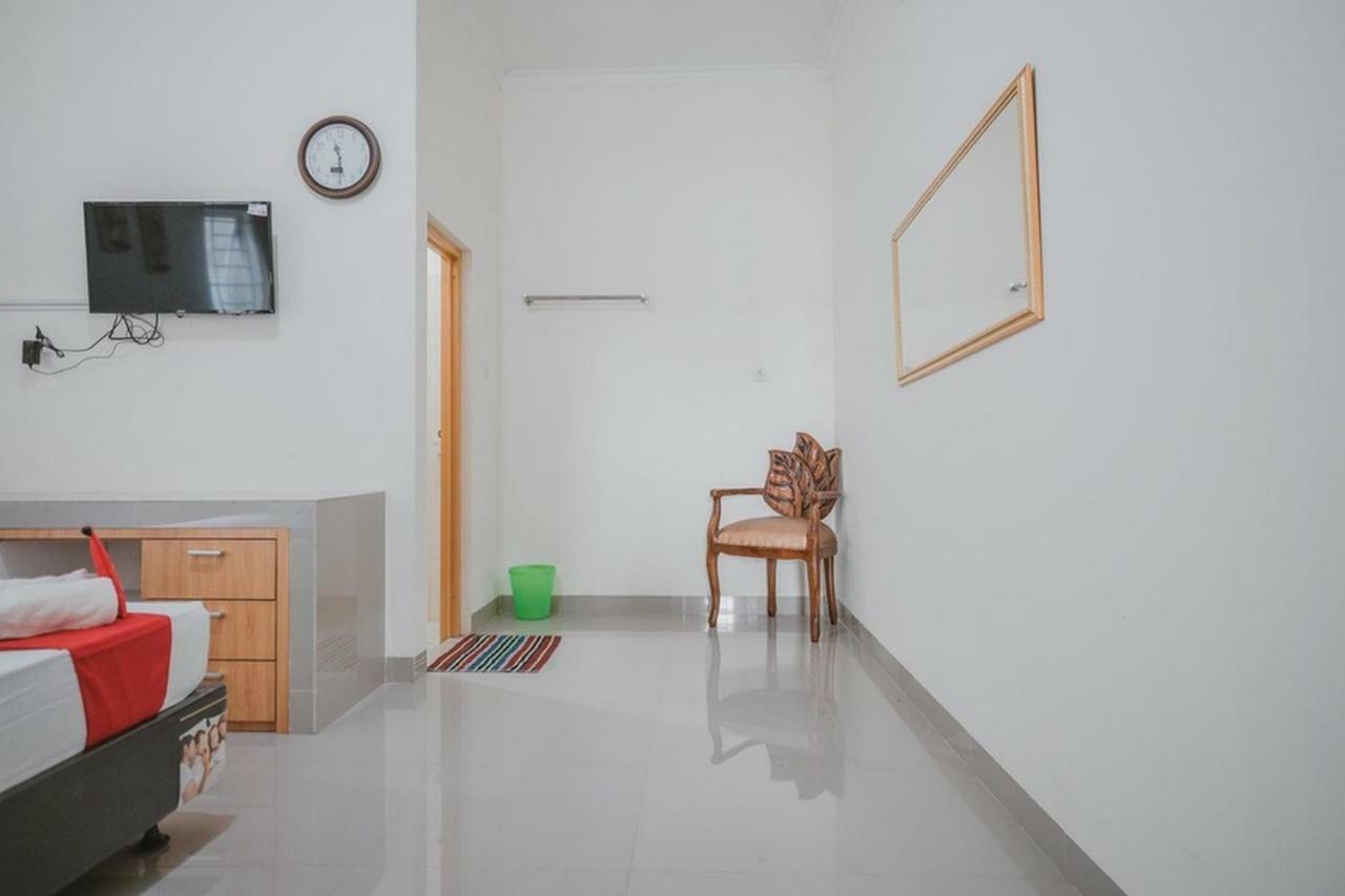 Reddoorz Syariah Near Pahoman Stadium Lampung Bandar Lampung Ngoại thất bức ảnh
